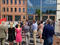 na zdjęciu: Uroczyste otwarcie wyjątkowego biurowca w danej fabryce Stoewera, wspartego ze środków Jessica II