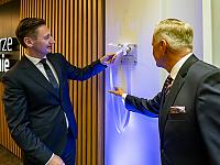 Oba budynki otrzymały certyfikaty BREEAM, które potwierdzają standard budownictwa zrównoważonego i ekologicznego. Biurowiec przy ul. Mazowieckiej dodatkowo wyróżnia certyfikat prestiżowego Passivhaus Institut w Darmstadt