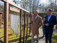 Przy okazji otwarcia zmodernizowanego oddziału marszałek województwa Olgierd Geblewicz zwiedził pobliski ogród terapeutyczny szpitala „Zdroje”.