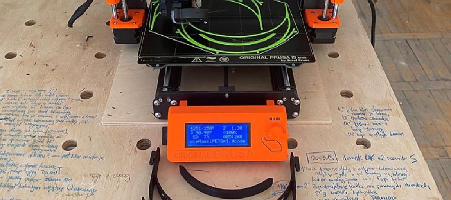 Zachodniopomorskie uczelnie włączyły się w pomoc regionalnym szpitalom i produkują sprzęt ochronny