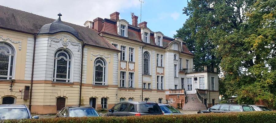 Odnowienia doczeka się także elewacja budynku.