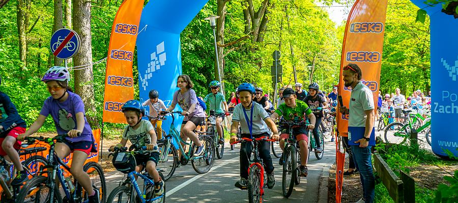Start rajdu rowerowego w Lesie Arkońskim.